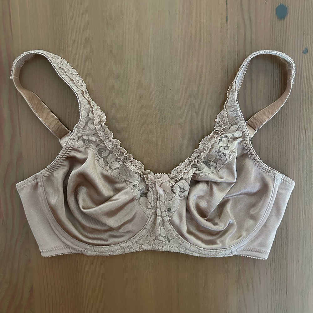 Warner’s earthy pink bra